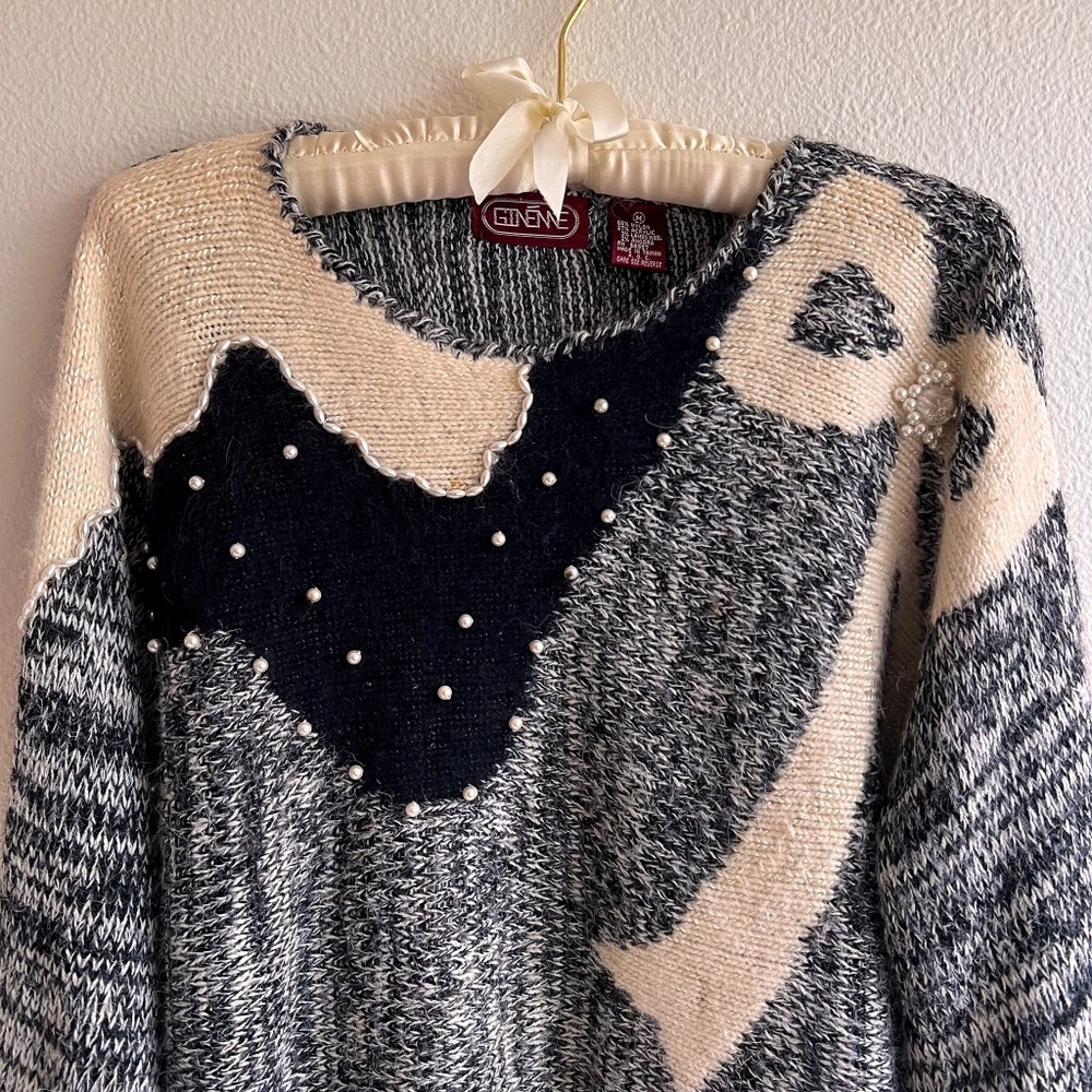 Vintage 1980s Gray Sweater With Bow Trompe L'œil (M/L) - Picture 6 of 10